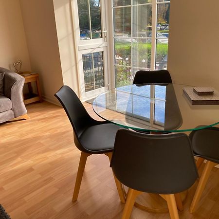 River Courtyard Apartment In The Heart Of Stneots Saint Neots Exterior foto