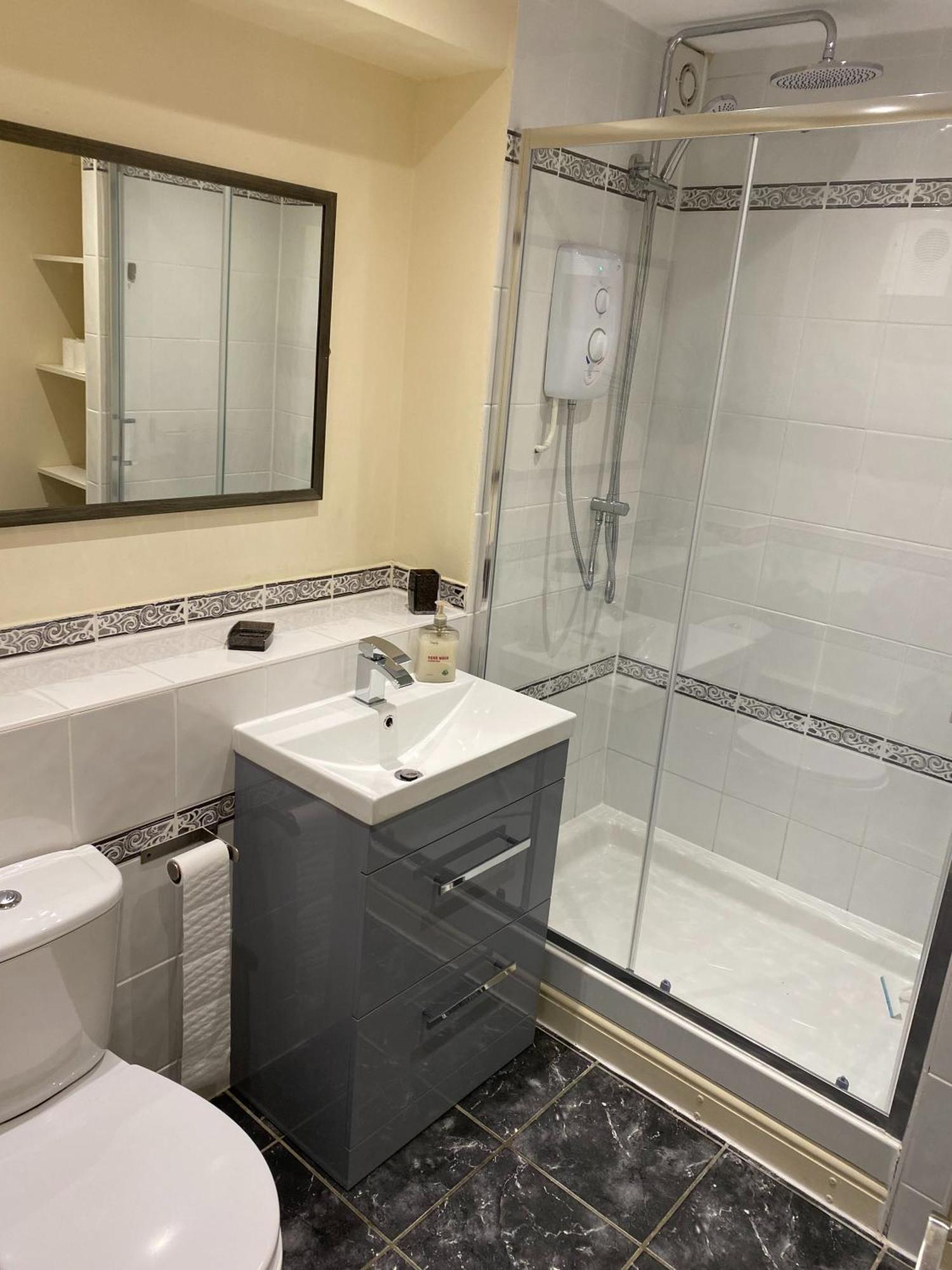 River Courtyard Apartment In The Heart Of Stneots Saint Neots Exterior foto